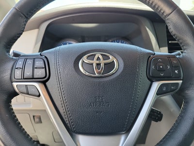 2020 Toyota Sienna XLE