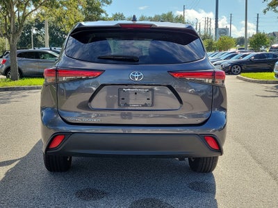 2022 Toyota Highlander LE