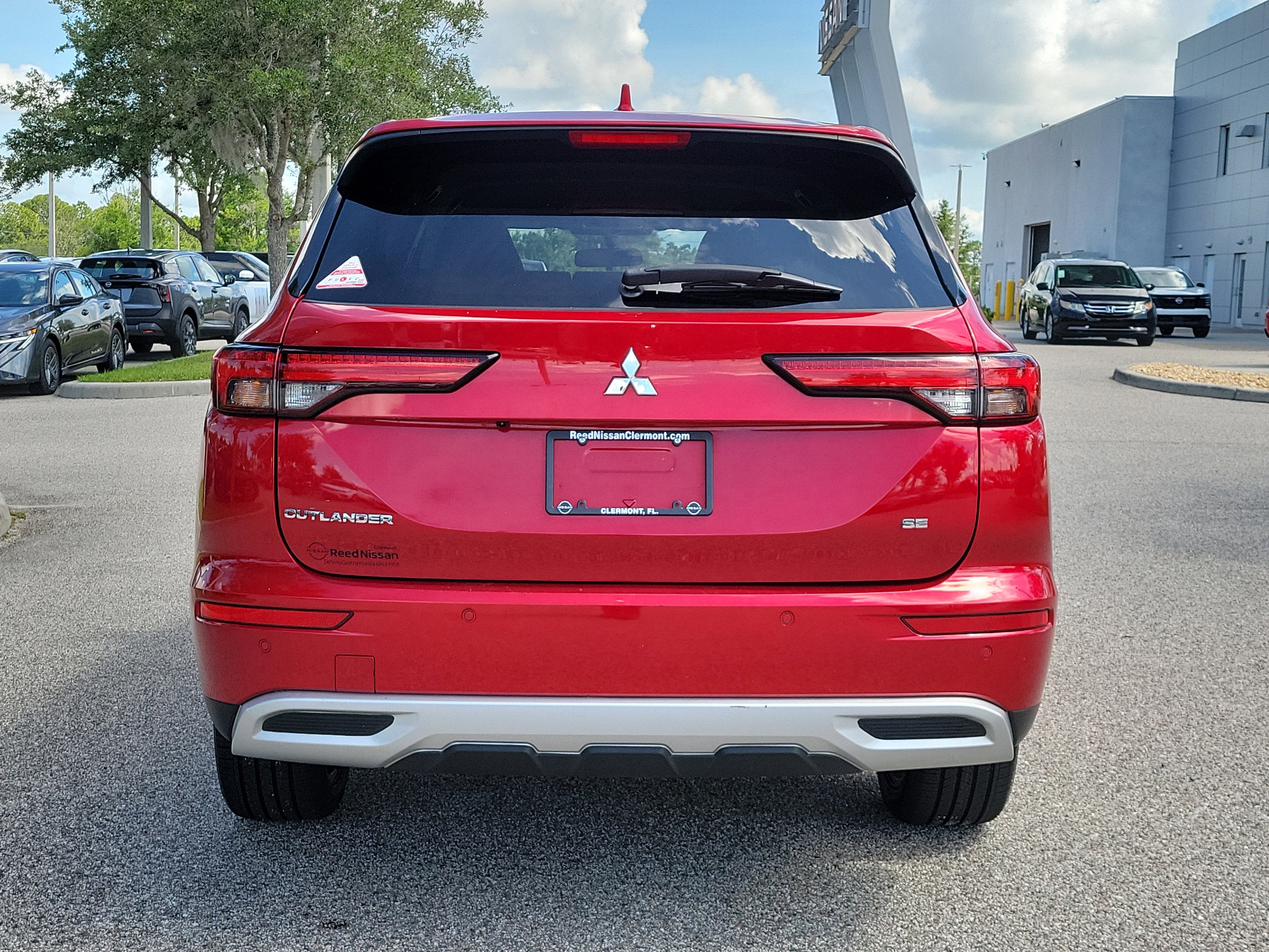 2023 Mitsubishi Outlander SE