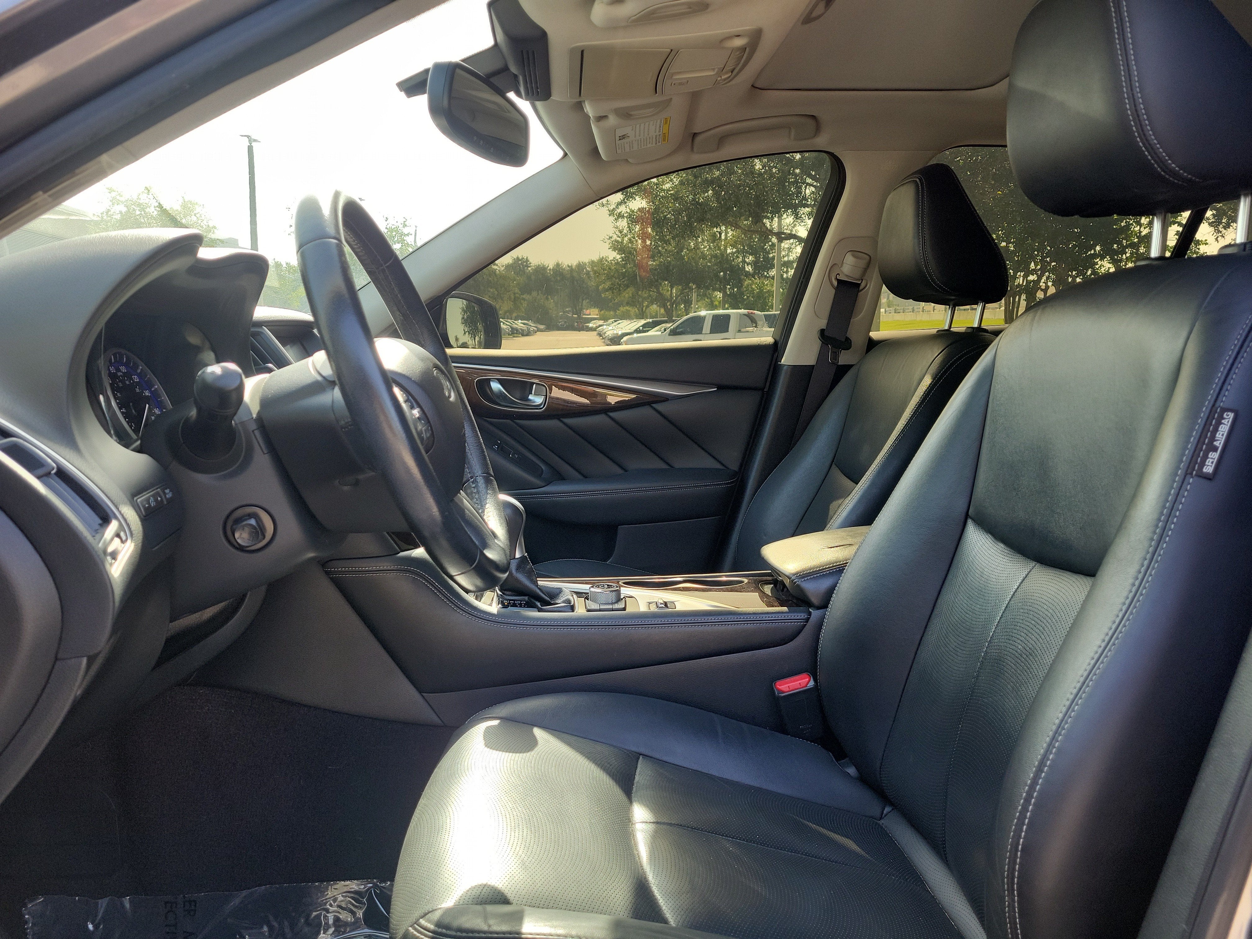 2015 INFINITI Q50 Premium