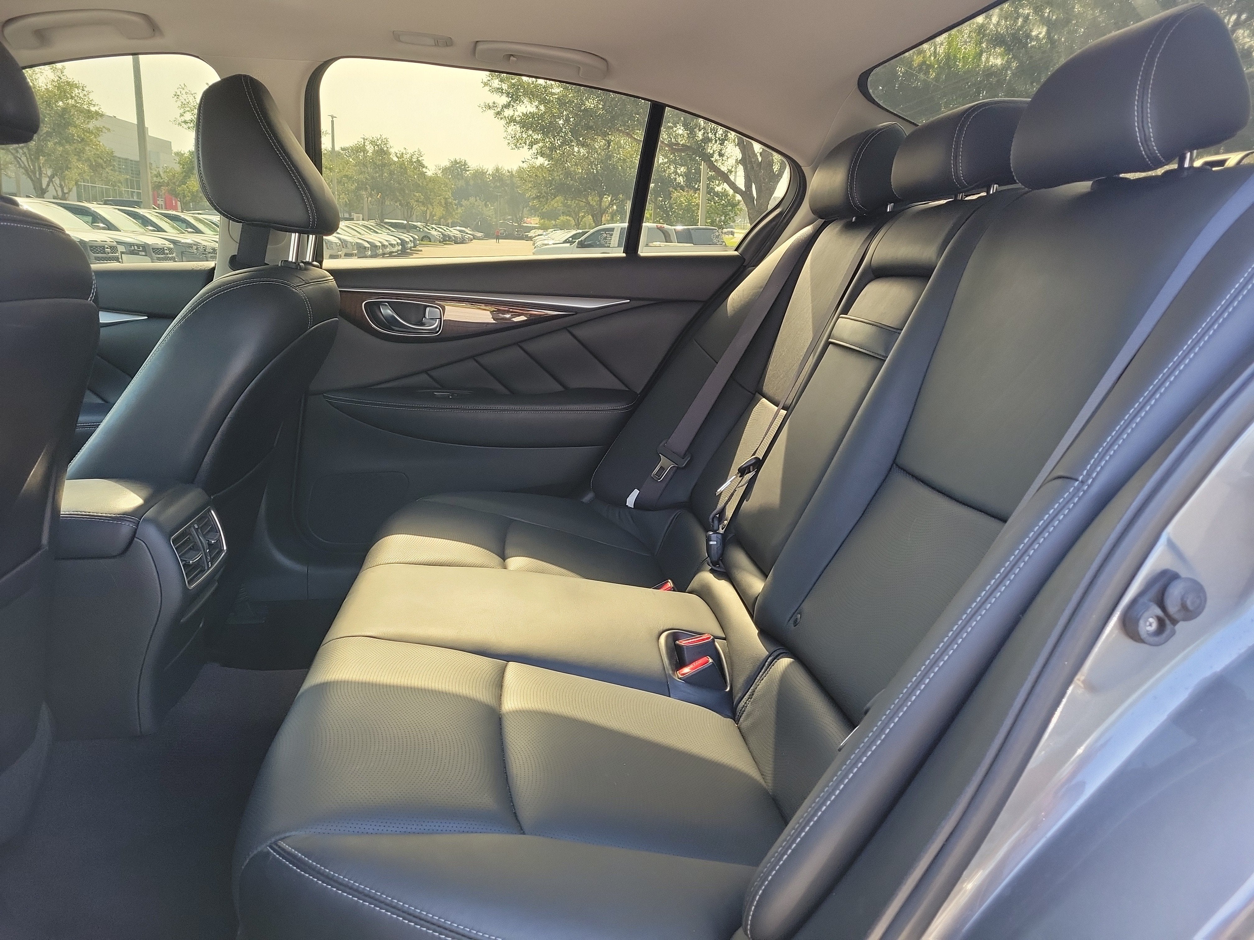 2015 INFINITI Q50 Premium