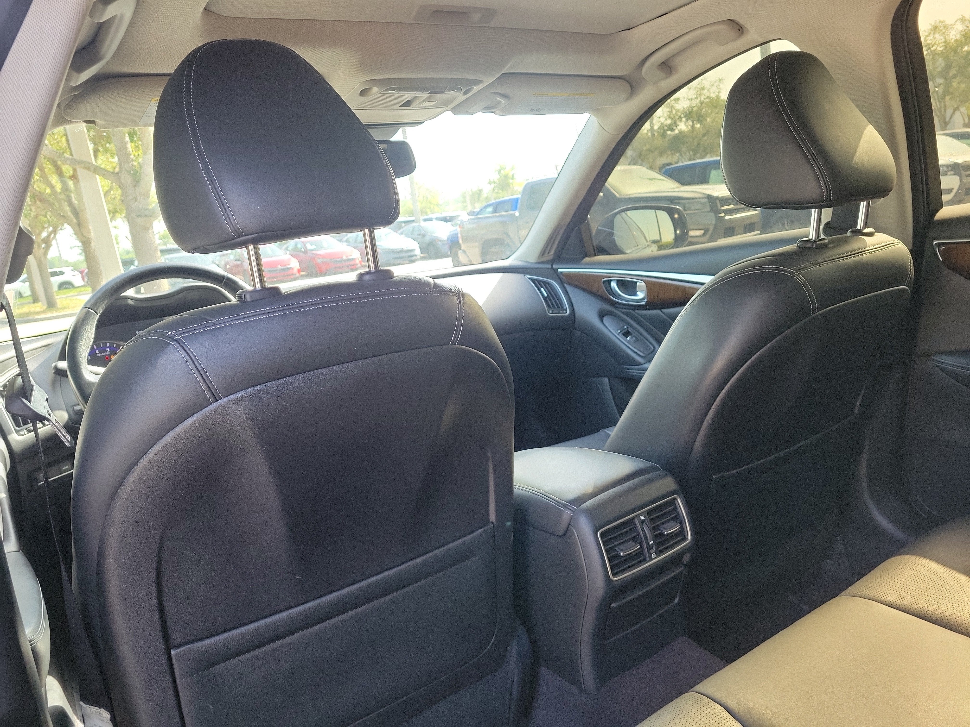 2015 INFINITI Q50 Premium