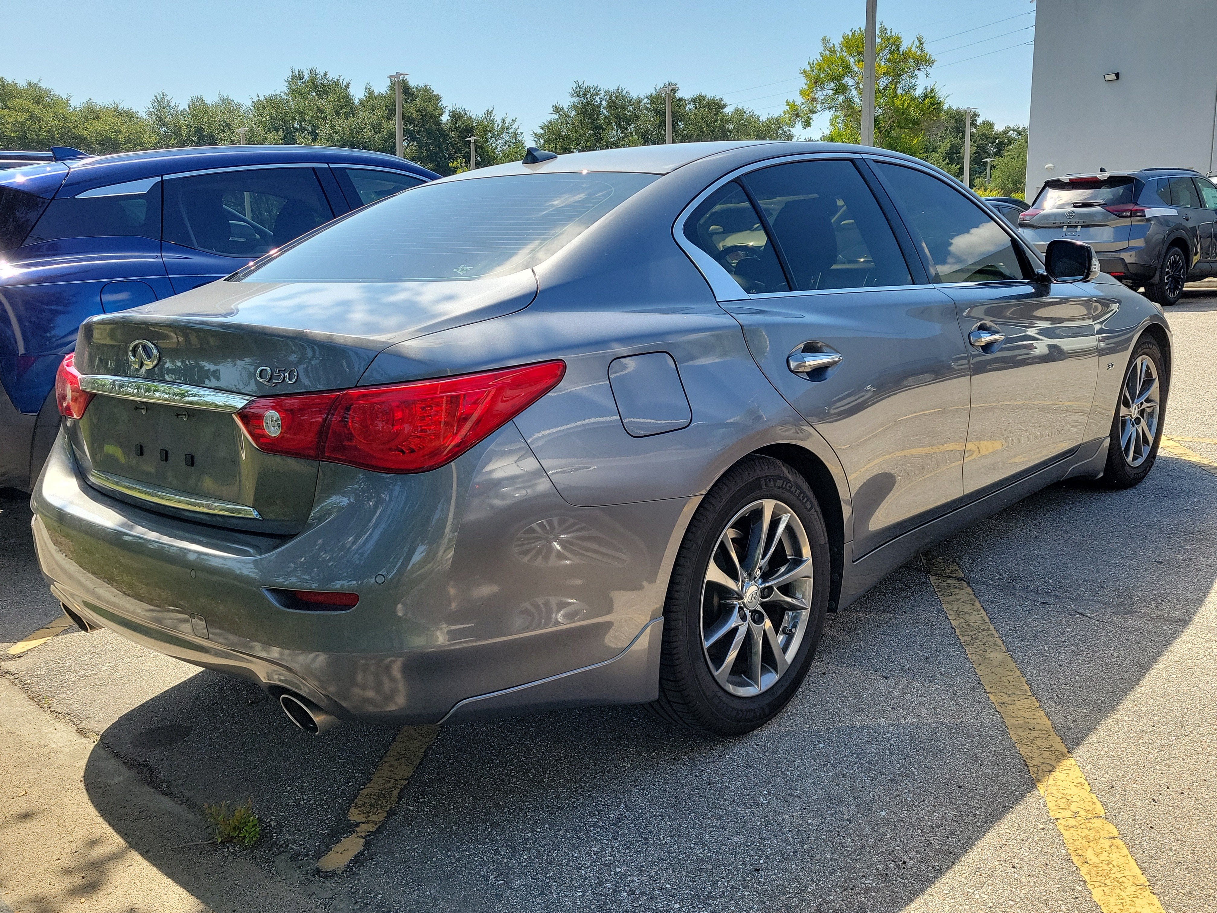 2015 INFINITI Q50 Premium