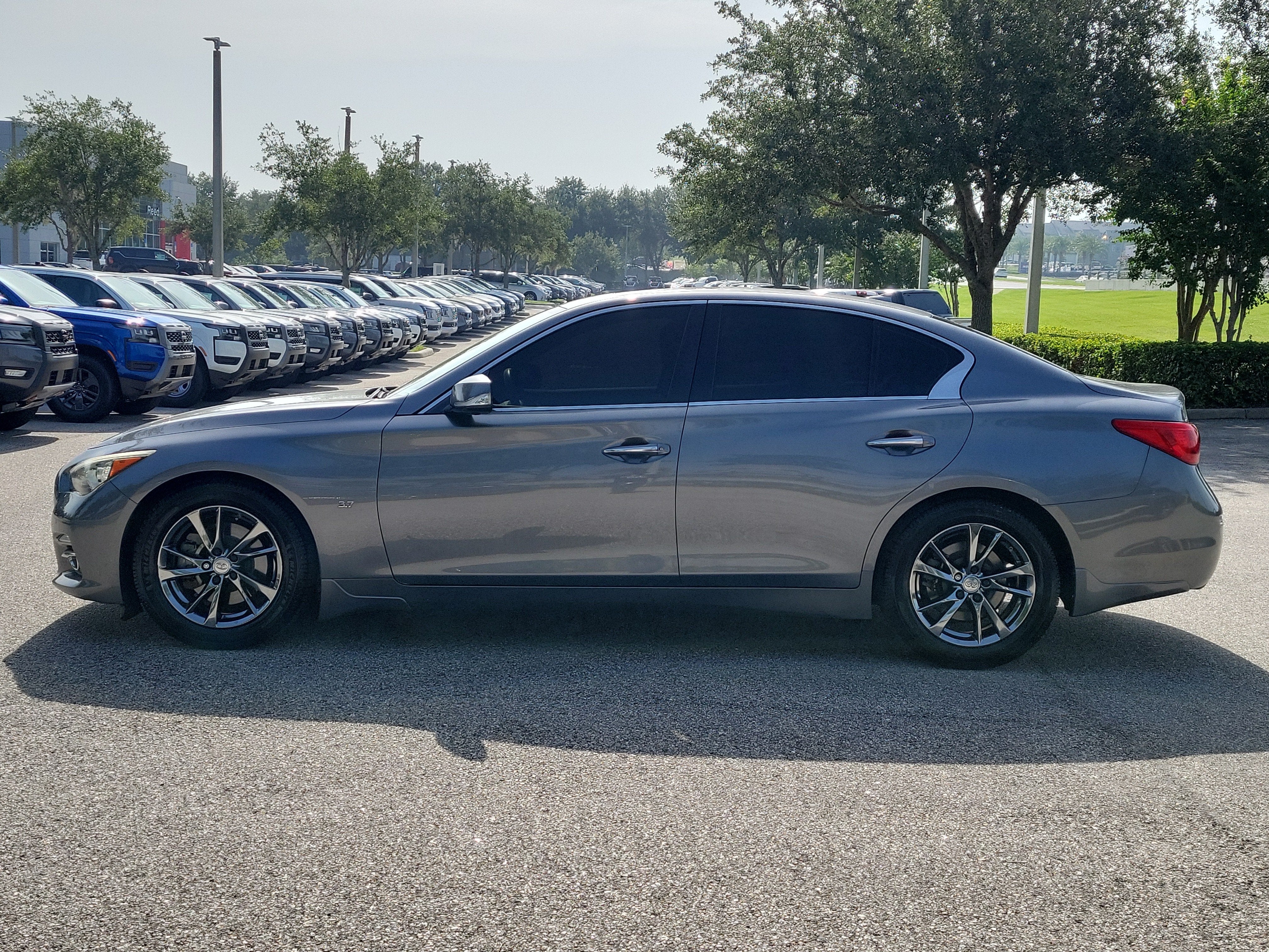 2015 INFINITI Q50 Premium