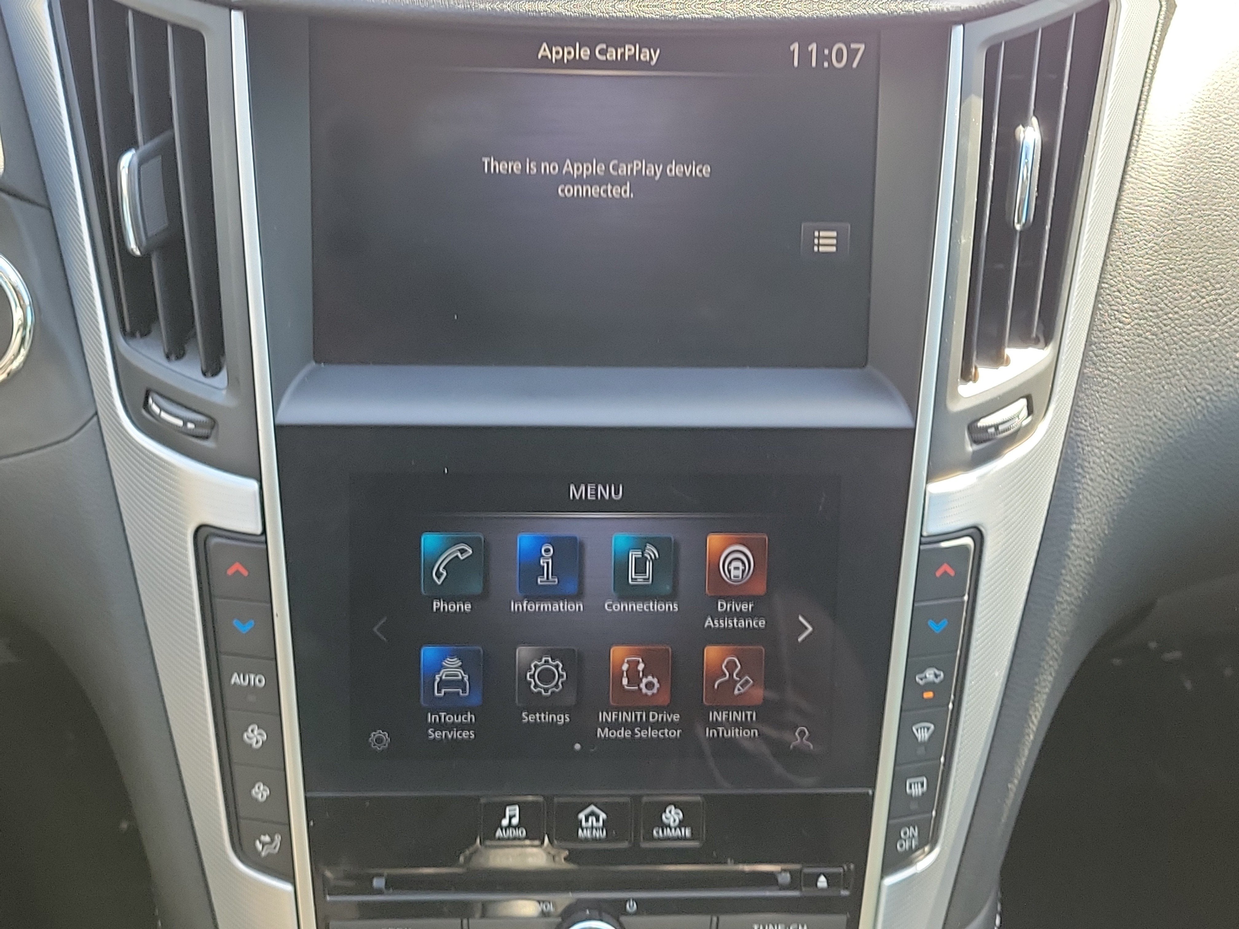 2023 INFINITI Q50 LUXE