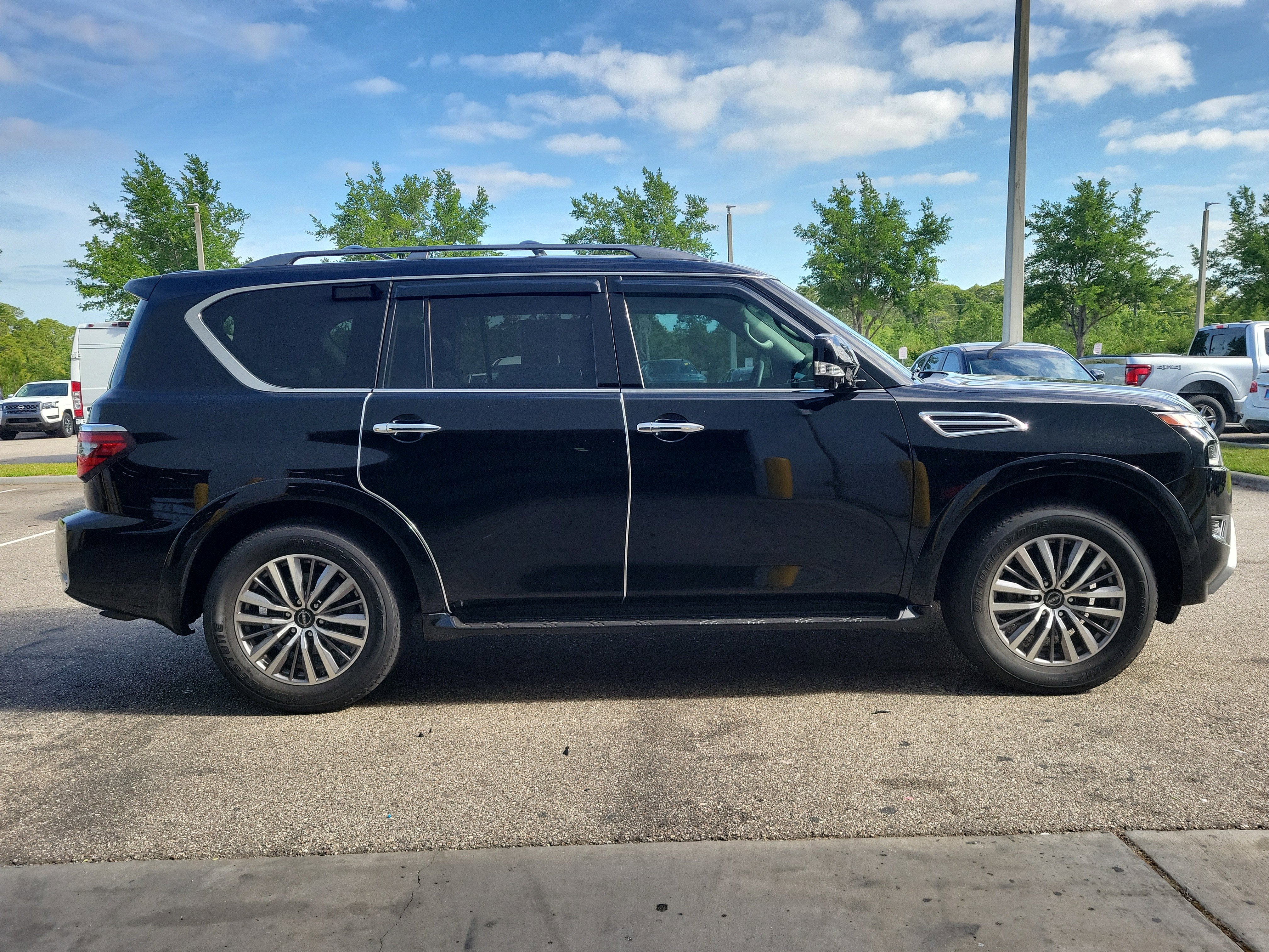 2023 Nissan Armada SL