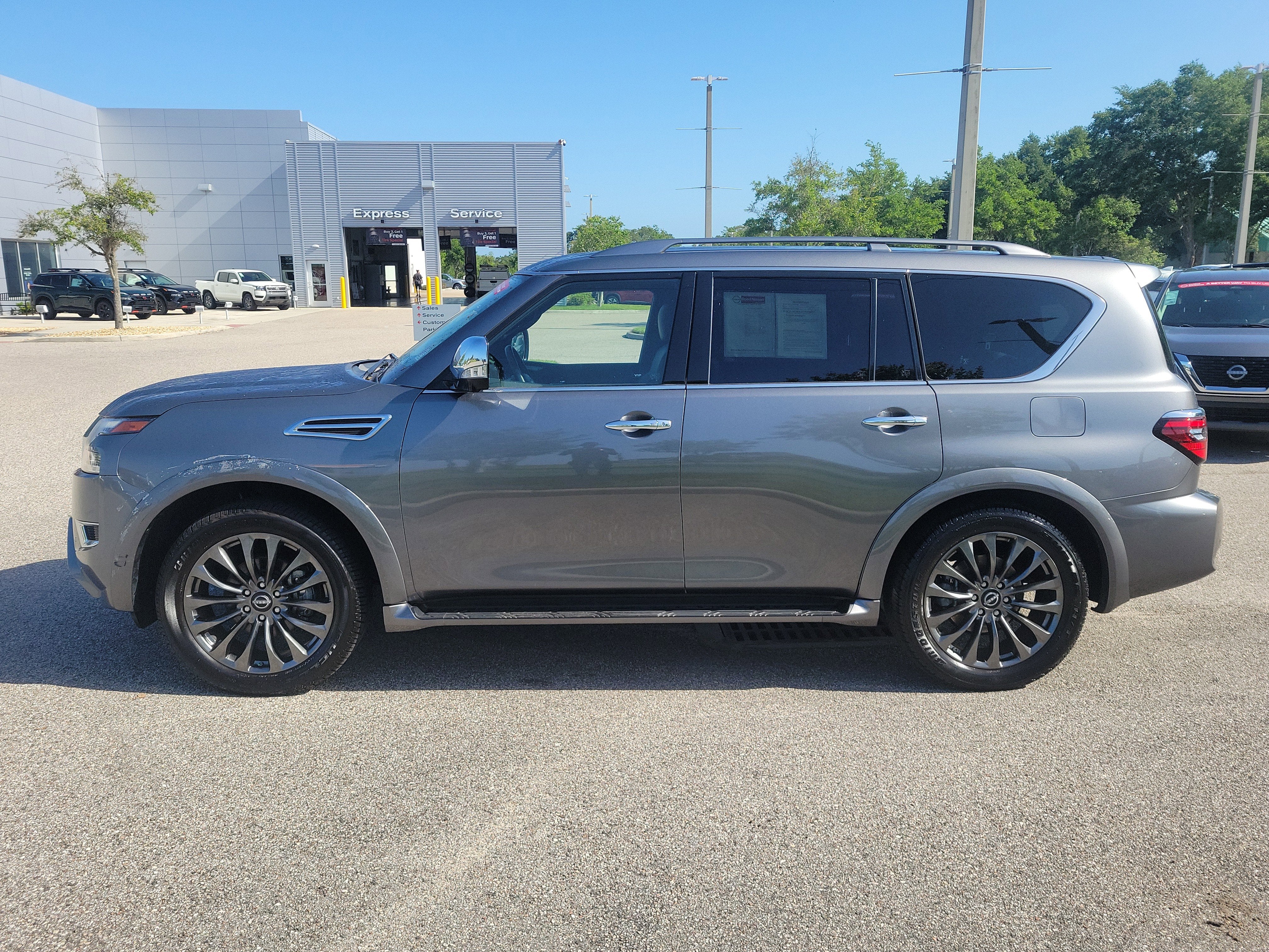 2023 Nissan Armada Platinum
