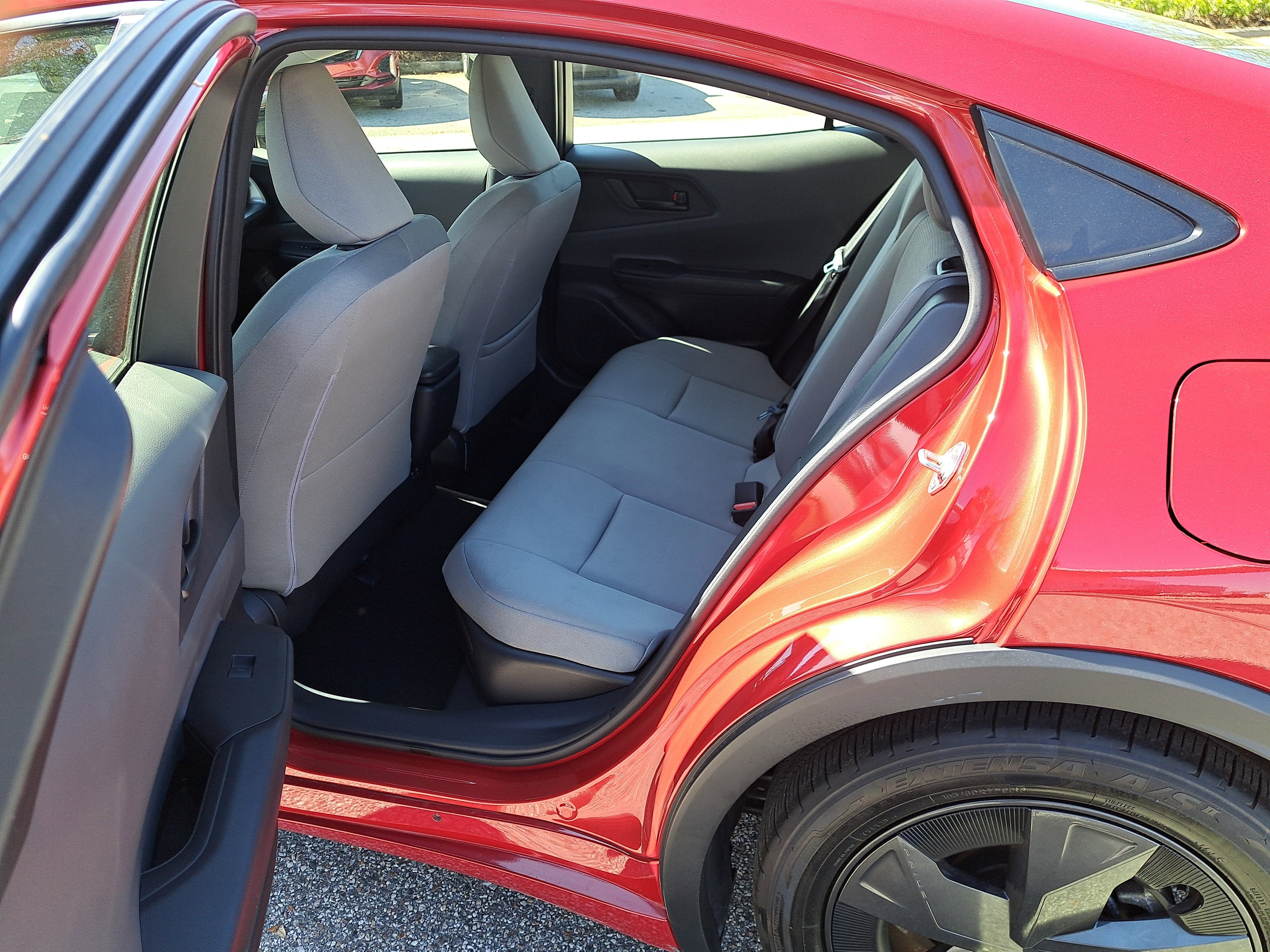 2025 Toyota Prius LE