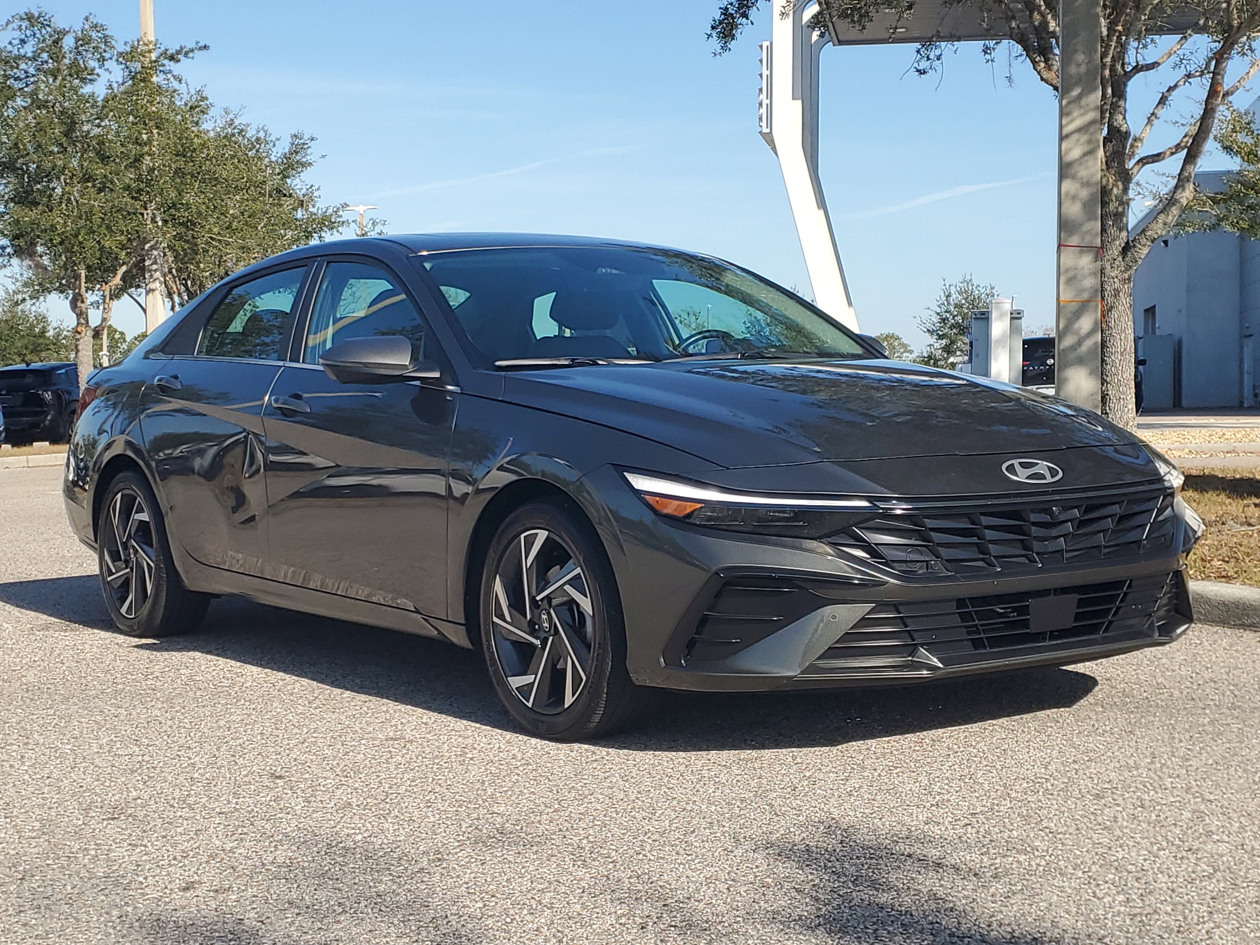 2024 Hyundai Elantra Limited