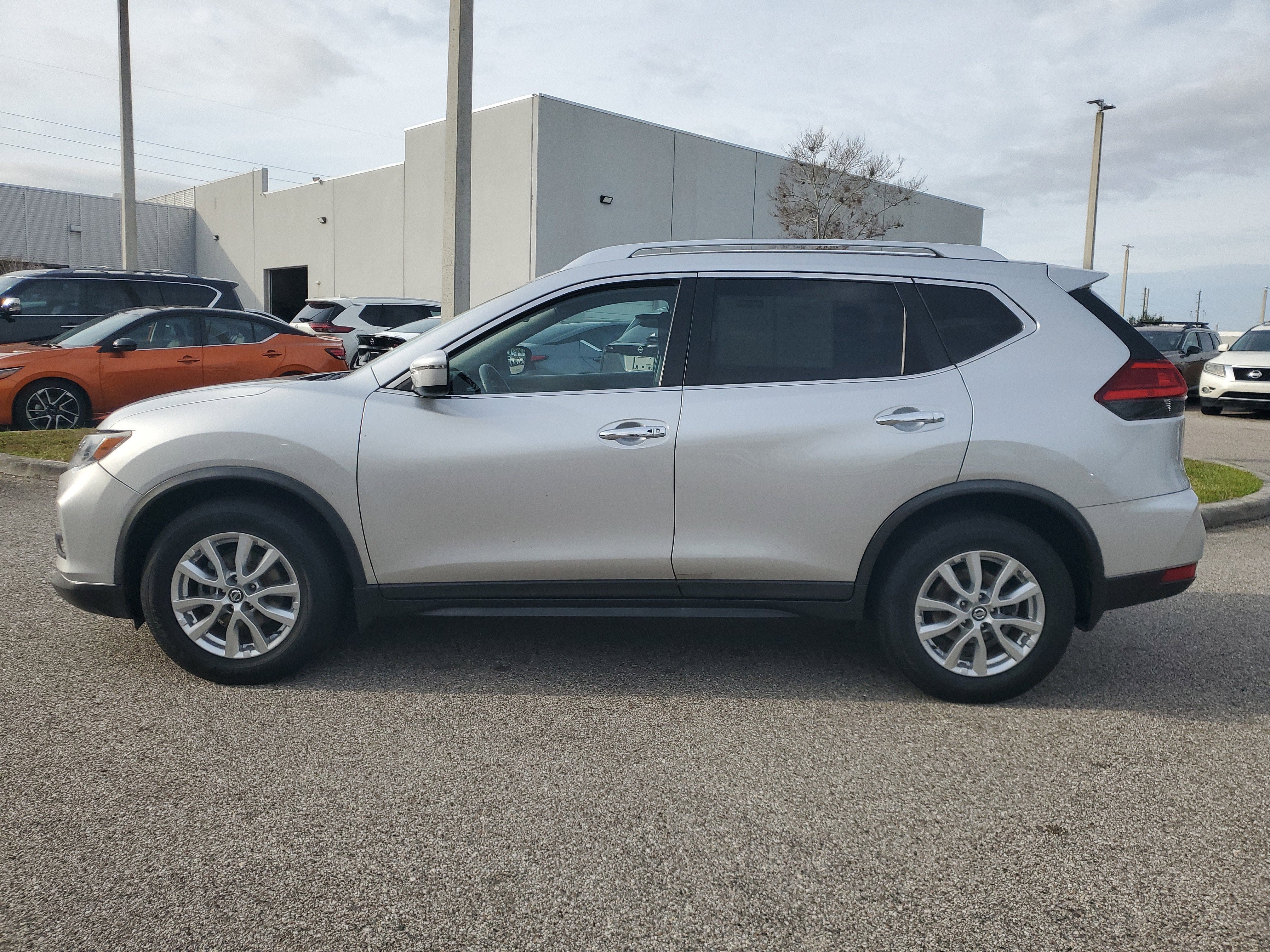 2017 Nissan Rogue SV
