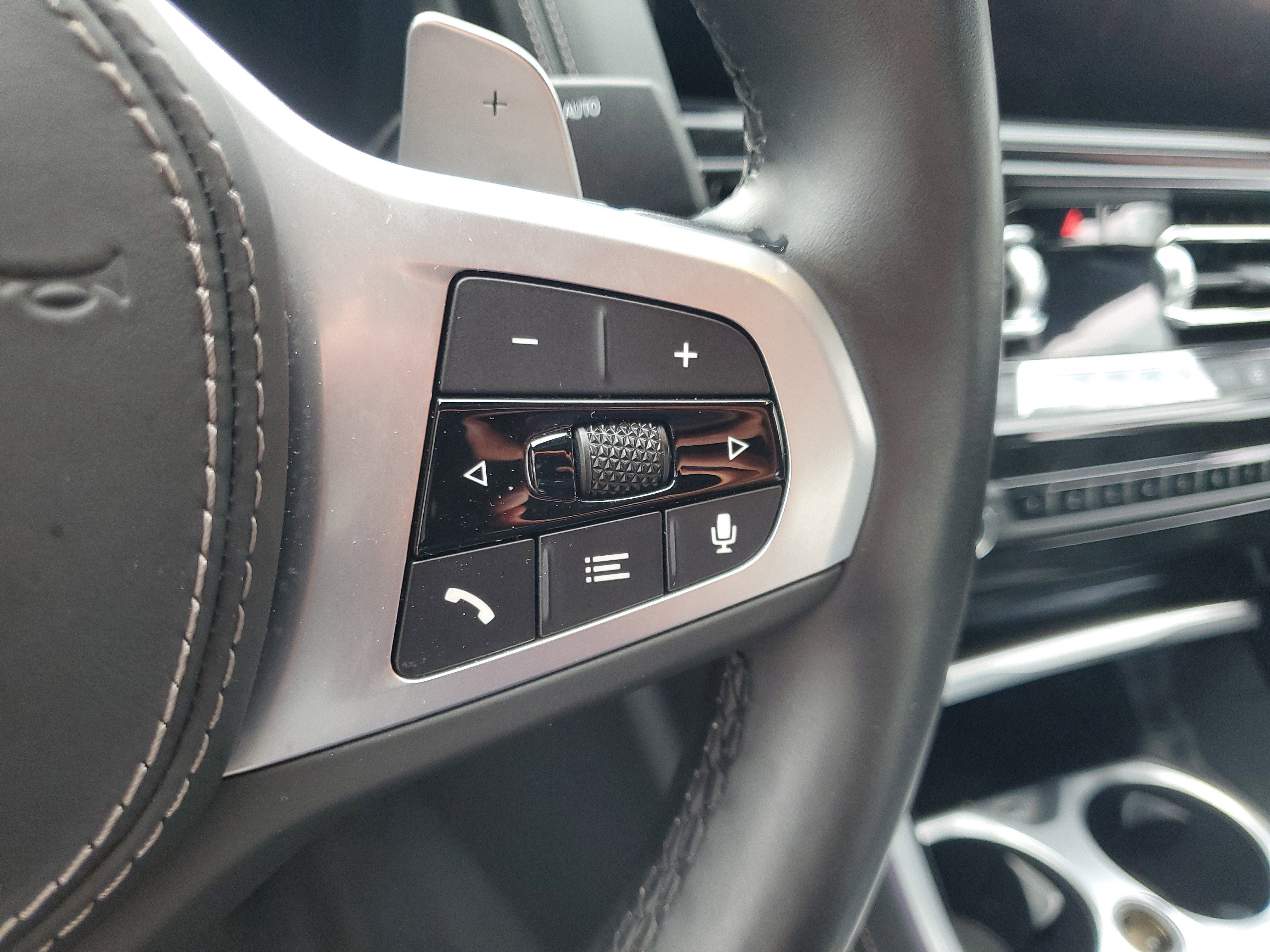 2025 BMW 8 Series 840i