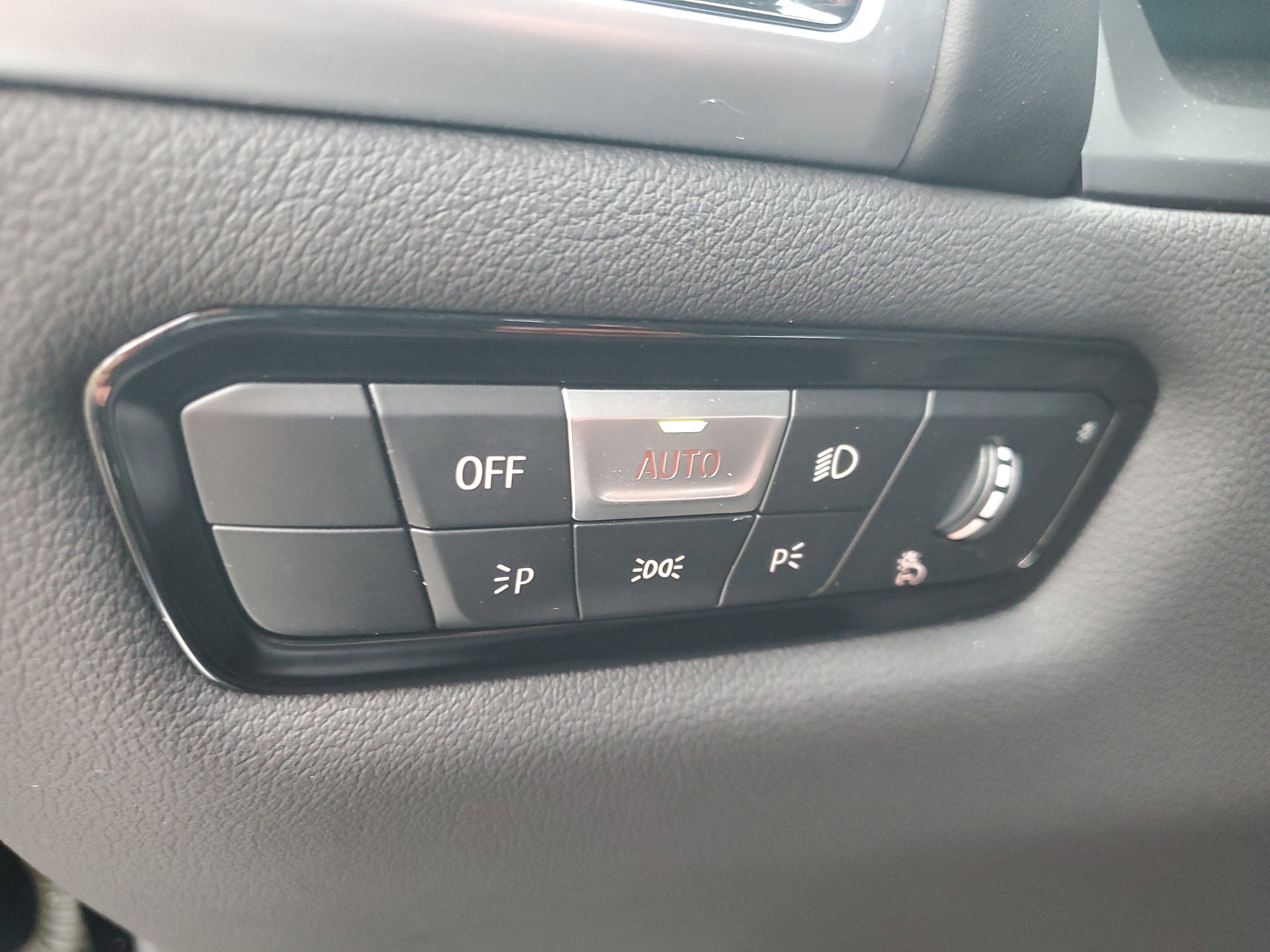 2025 BMW 8 Series 840i