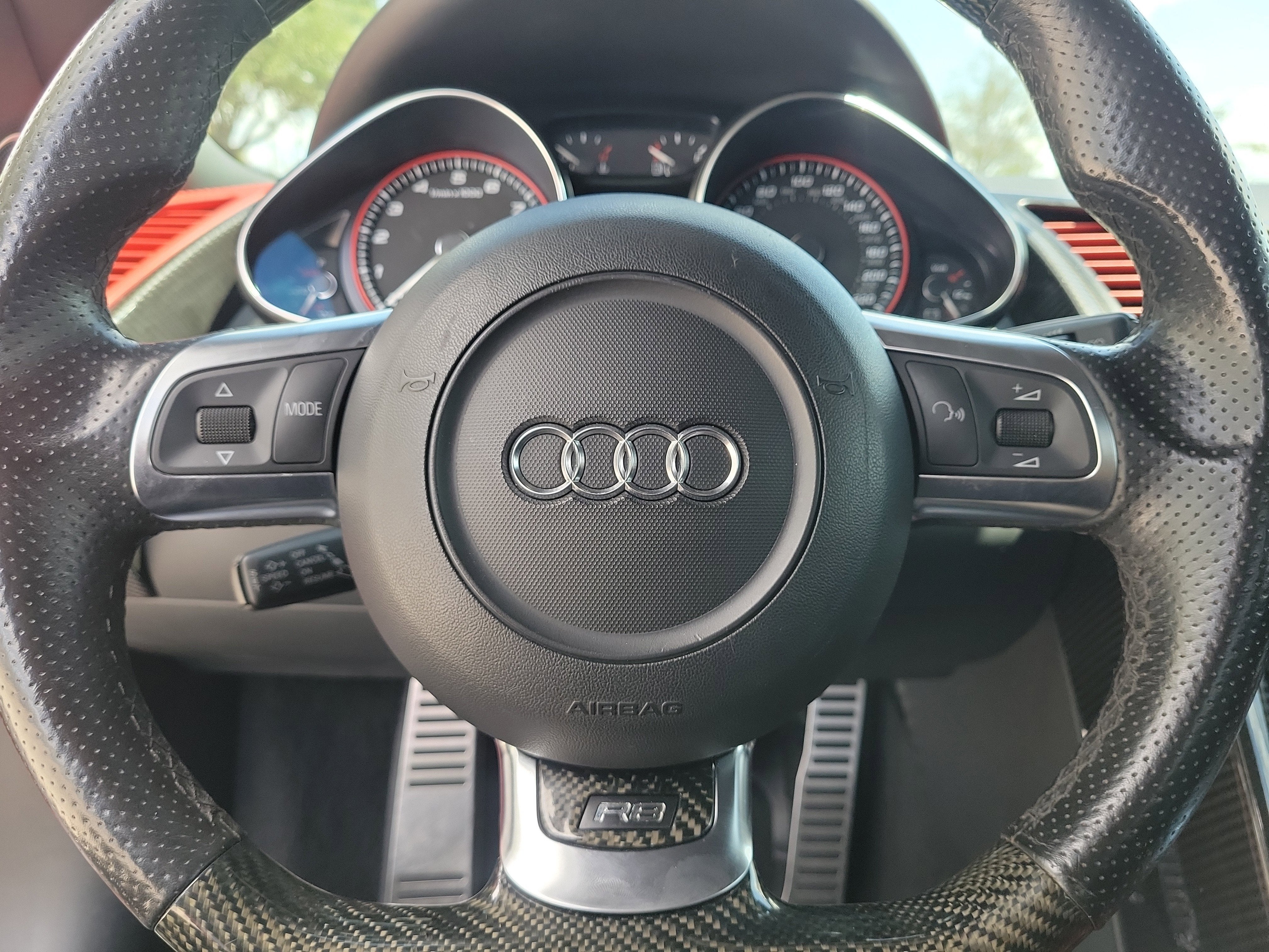 2011 Audi R8 5.2L